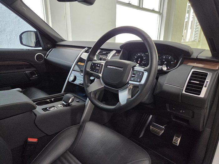 2025 Land Rover Discovery D350 Dynamic HSE