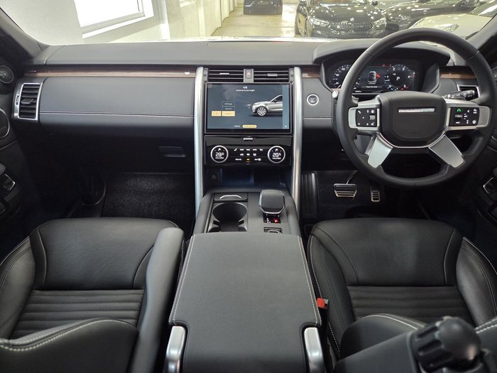 2025 Land Rover Discovery D350 Dynamic HSE