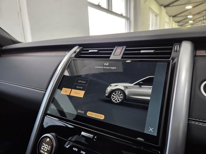 2025 Land Rover Discovery D350 Dynamic HSE