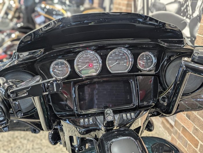 2021 Harley-Davidson Street Glide Special 114 (FLHXS) Touring