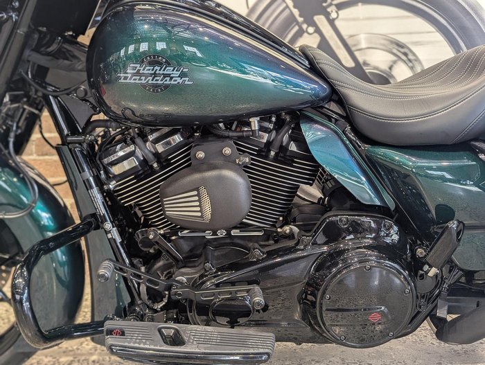 2021 Harley-Davidson Street Glide Special 114 (FLHXS) Touring