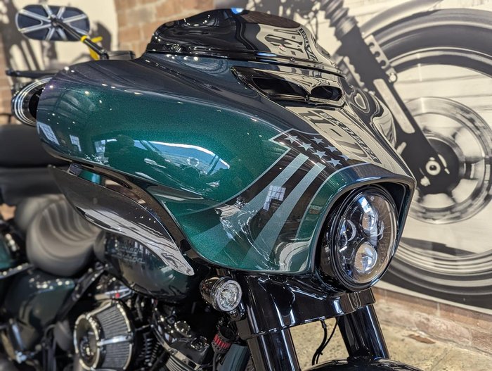 2021 Harley-Davidson Street Glide Special 114 (FLHXS) Touring