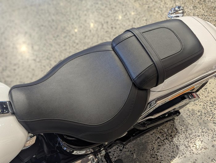 2026 Harley-Davidson Fat Boy 117 (FLFB) Softail White