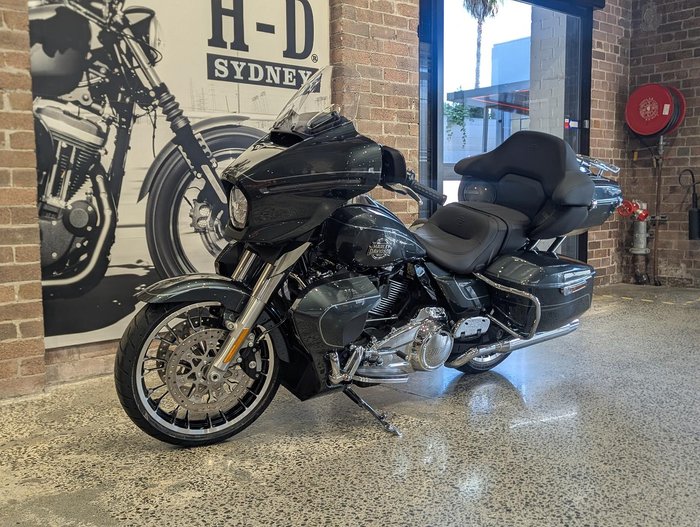 2026 Harley-Davidson Street Glide Limited 117 (FLHXL) Touring