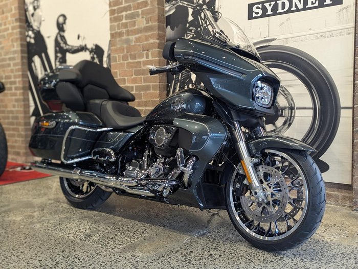 2026 Harley-Davidson Street Glide Limited 117 (FLHXL)