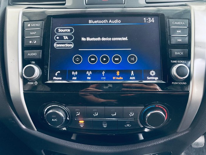 2020 Nissan Navara ST