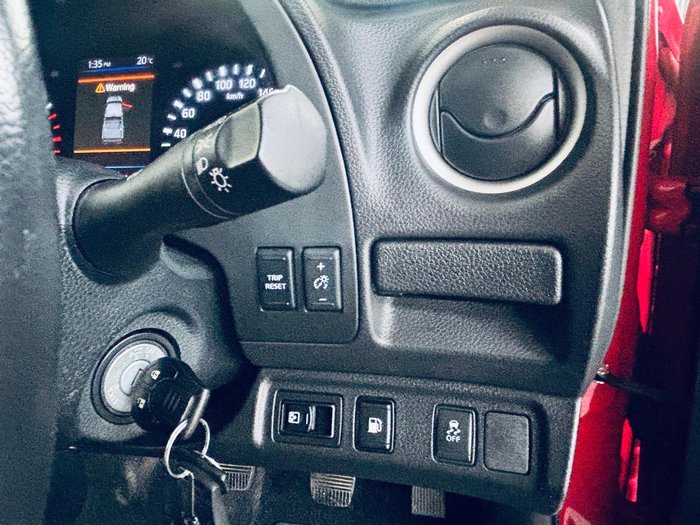 2020 Nissan Navara ST