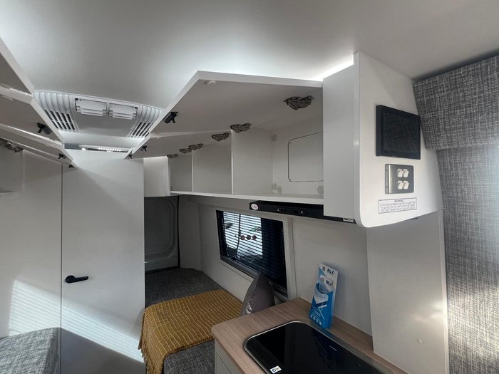 2026 Avan Applause 600-1 Single Beds
