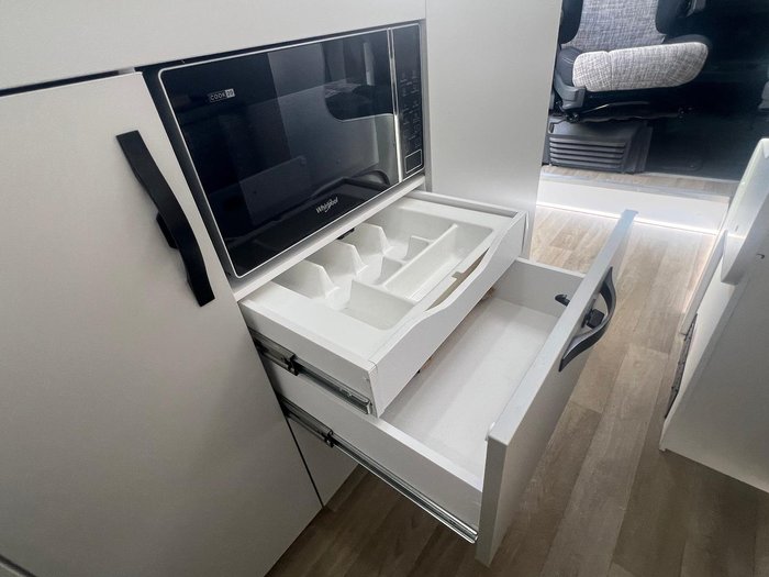 2026 Avan Applause 600-1 Single Beds