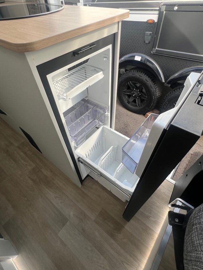 2026 Avan Applause 600-1 Single Beds