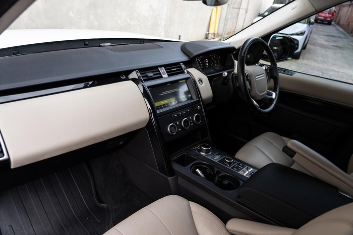 2020 Land Rover Discovery SD4 SE