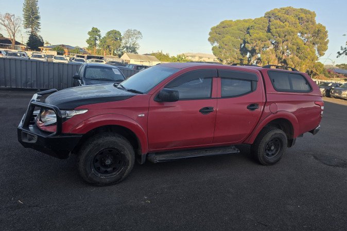 2016 MITSUBISHI TRITON GLX PLUS (4x4)