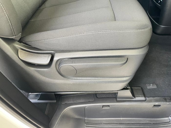 2025 Hyundai STARIA