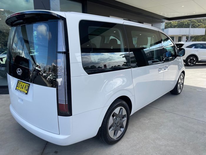 2025 Hyundai STARIA