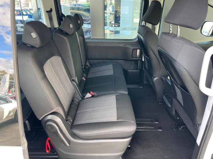 2025 Hyundai STARIA