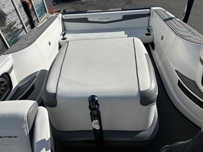 2016 Nautique Ski Nautique 200 Closed Bow
