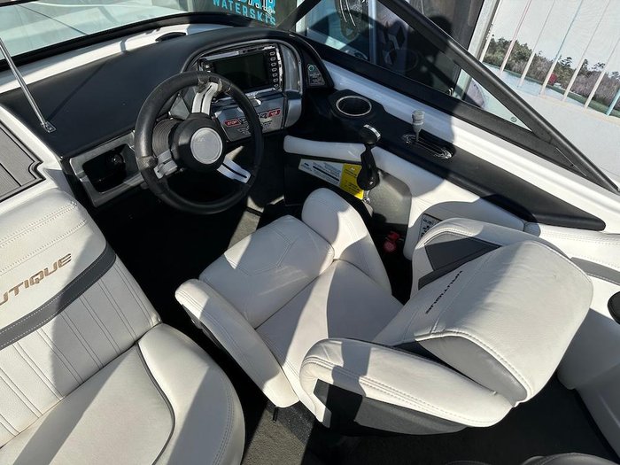 2016 Nautique Ski Nautique 200 Closed Bow