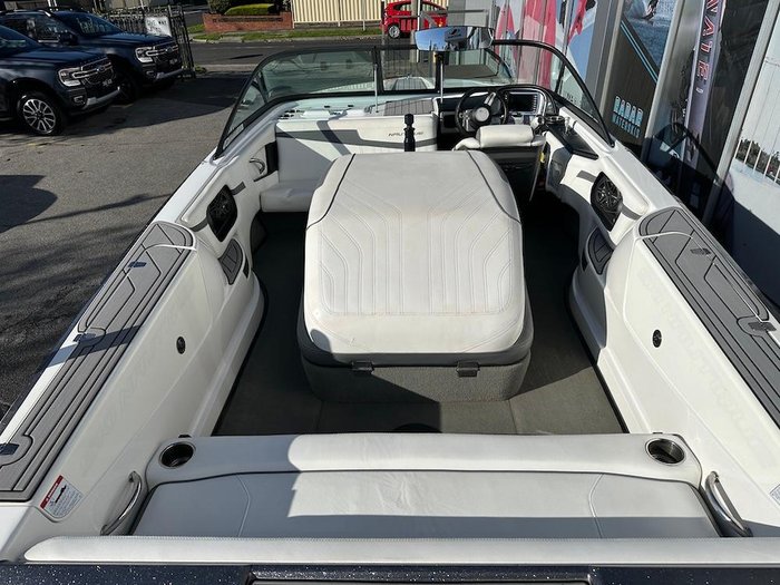 2016 Nautique Ski Nautique 200 Closed Bow