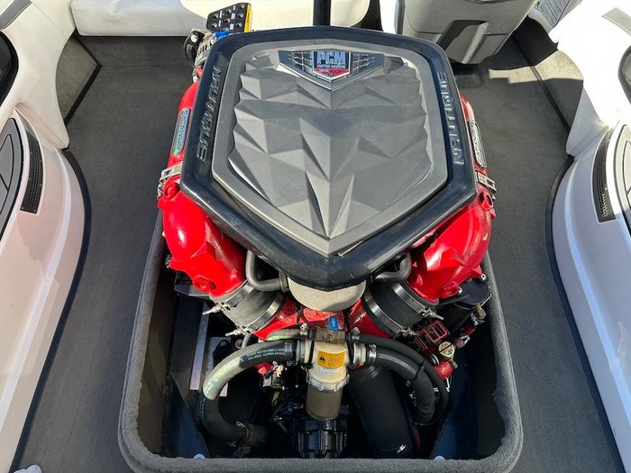2016 Nautique Ski Nautique 200 Closed Bow