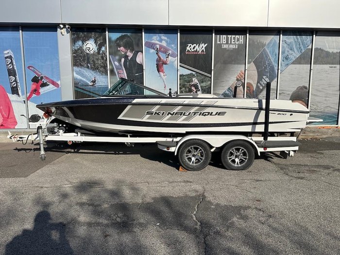 2016 Nautique Ski Nautique 200 Closed Bow