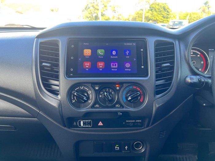 2023 Mitsubishi Triton GLX