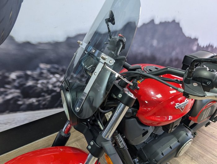 2014 VICTORY JUDGE RED