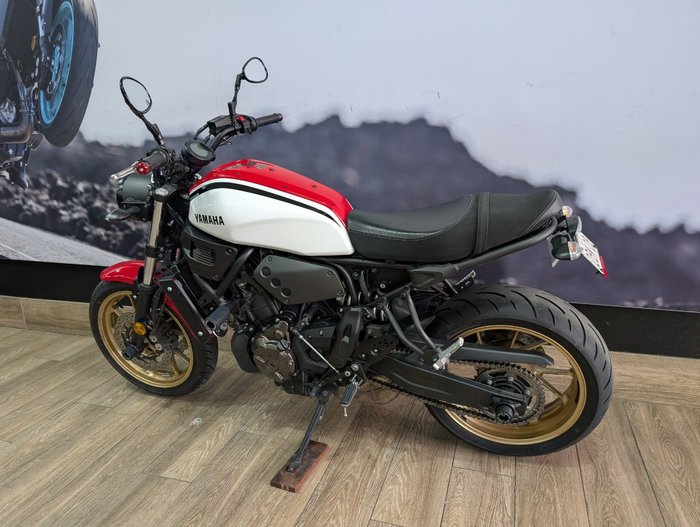 2020 Yamaha XSR700 RED