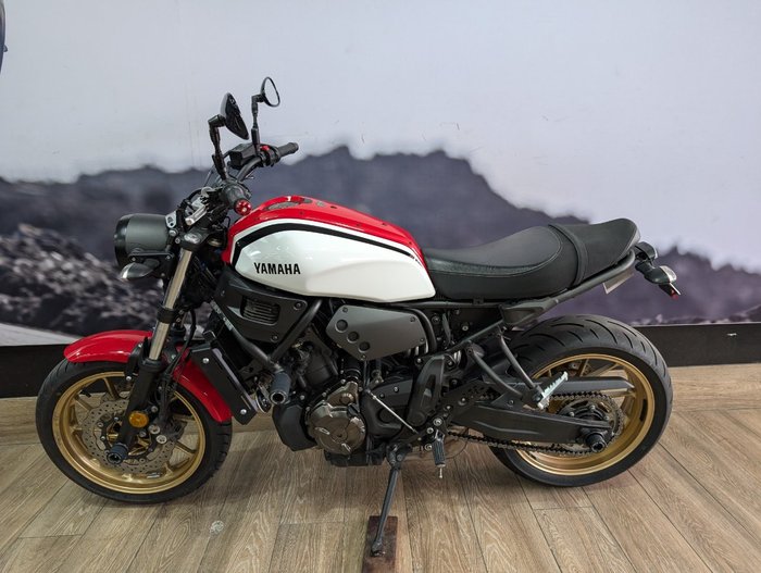 2020 Yamaha XSR700 RED