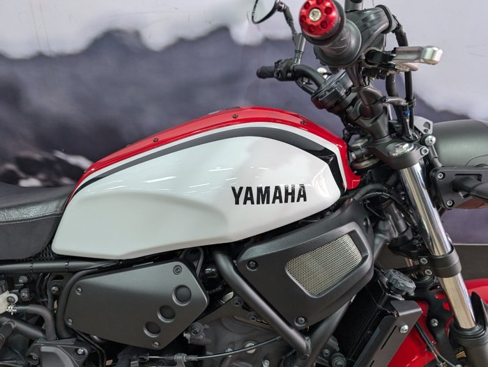 2020 Yamaha XSR700 RED