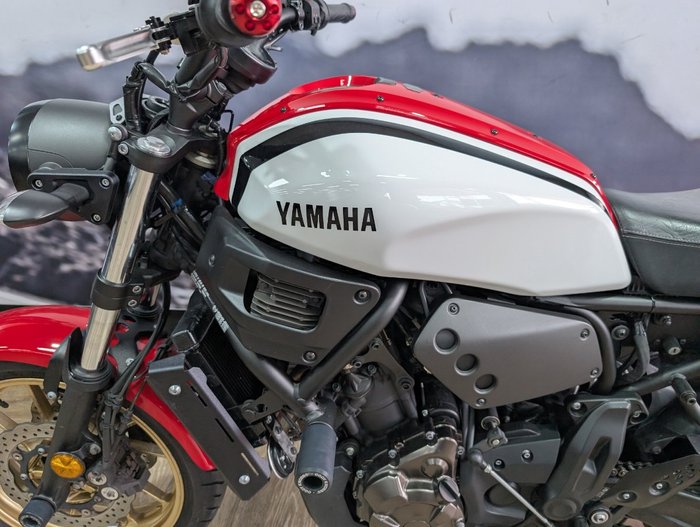 2020 Yamaha XSR700 RED