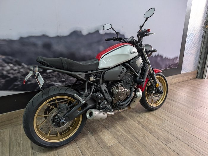 2020 Yamaha XSR700 RED