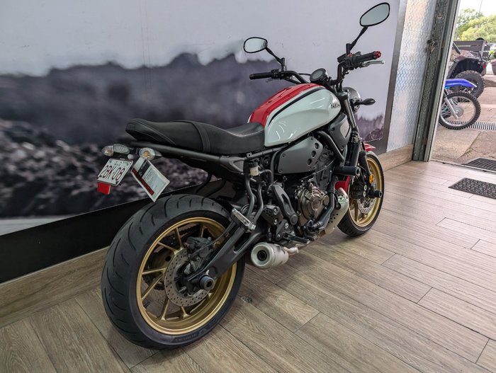 2020 Yamaha XSR700 RED
