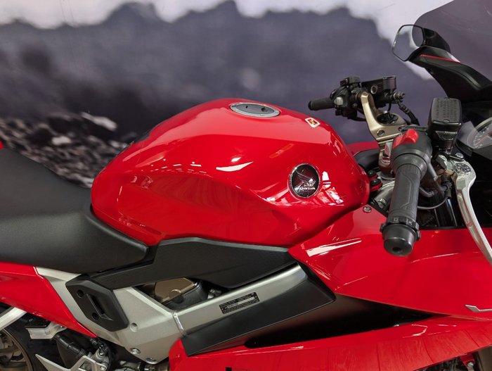2014 Honda VFR800F (VFR800Fi) RED