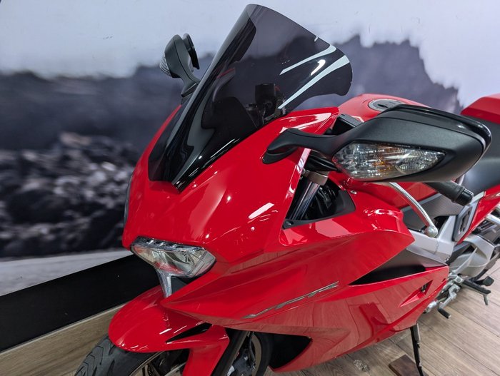 2014 Honda VFR800F (VFR800Fi) RED
