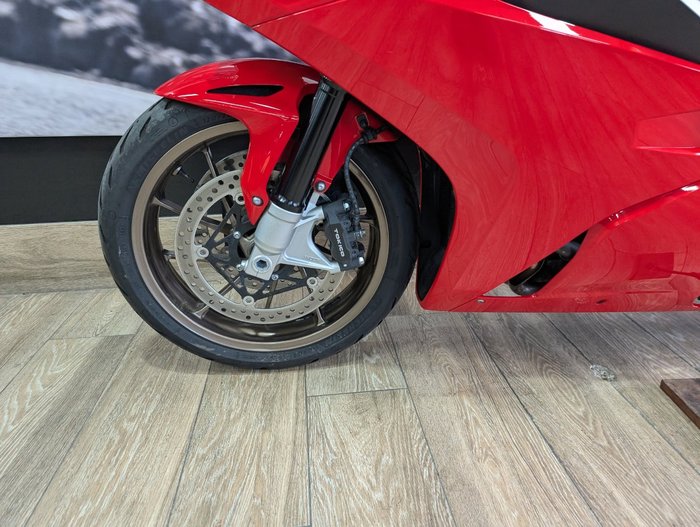 2014 Honda VFR800F (VFR800Fi) RED