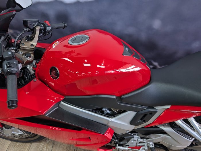 2014 Honda VFR800F (VFR800Fi) RED