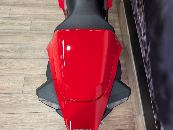 2014 Honda VFR800F (VFR800Fi) RED