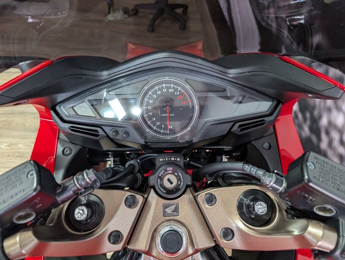 2014 Honda VFR800F (VFR800Fi) RED