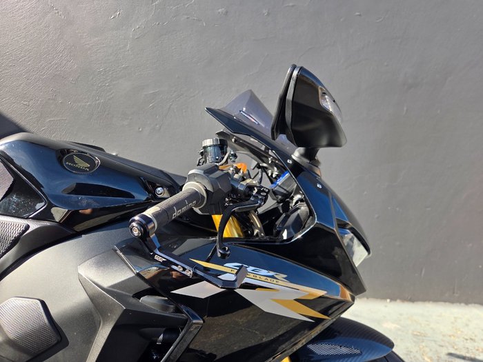 2017 Honda CBR1000RR (FIREBLADE) SP2 RED