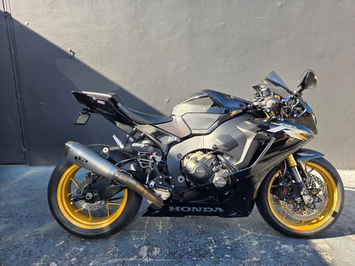 2017 Honda CBR1000RR (FIREBLADE) SP2 RED