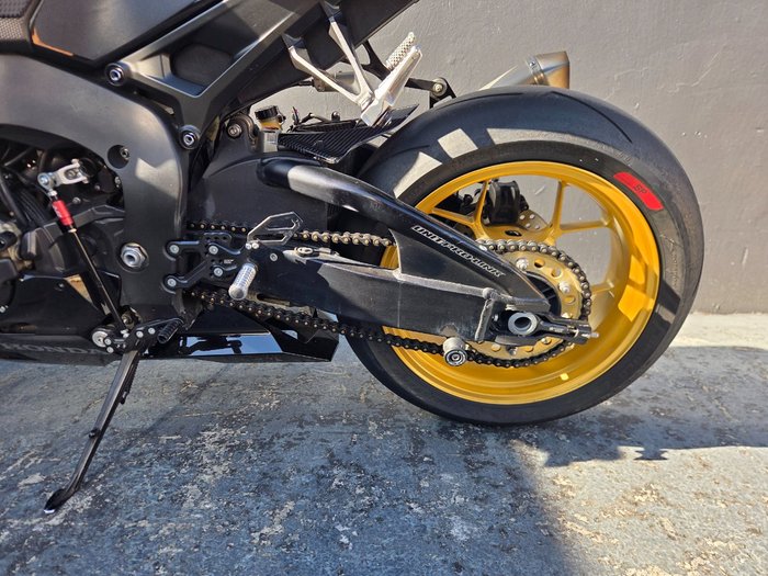 2017 Honda CBR1000RR (FIREBLADE) SP2 RED