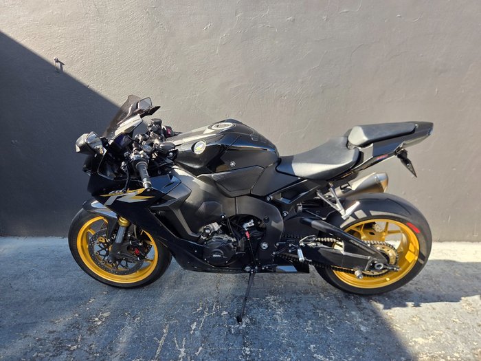 2017 Honda CBR1000RR (FIREBLADE) SP2 RED