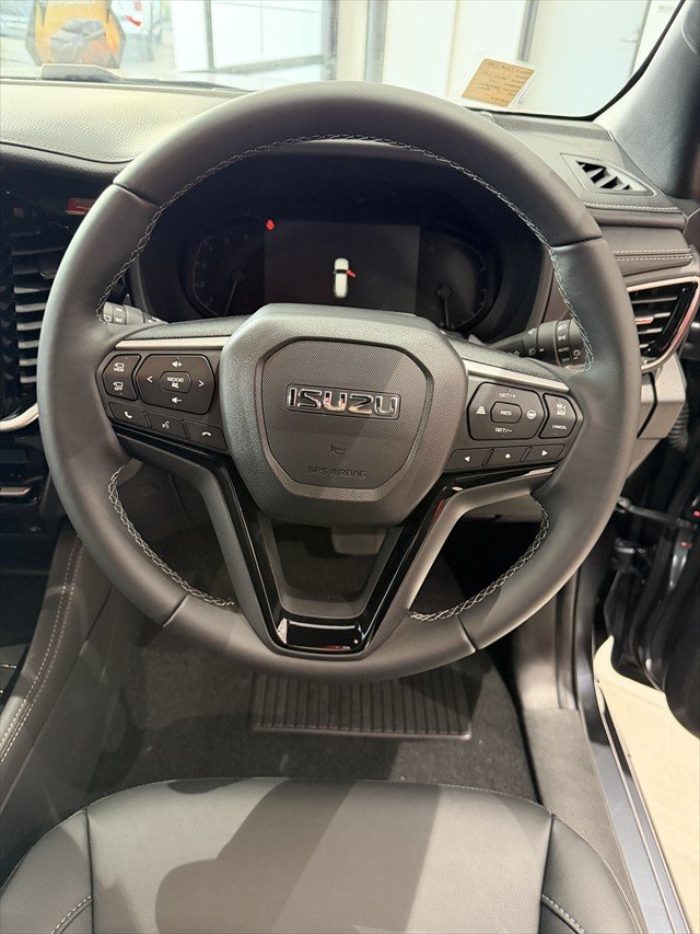 2025 Isuzu MU-X LS-T