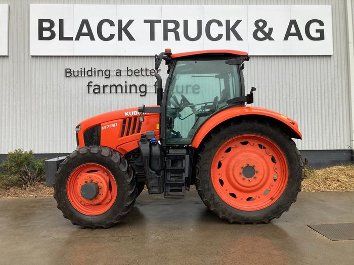 Kubota M7-131 Deluxe