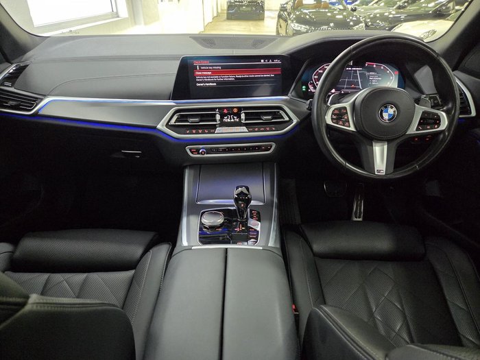 2022 BMW X5 M50i