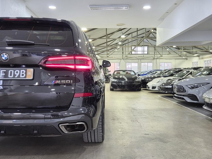 2022 BMW X5 M50i