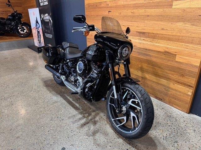 2024 Harley-Davidson Sport Glide 107 (FLSB)