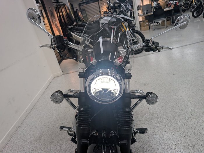 2022 Triumph BONNEVILLE SPEEDMASTER Red