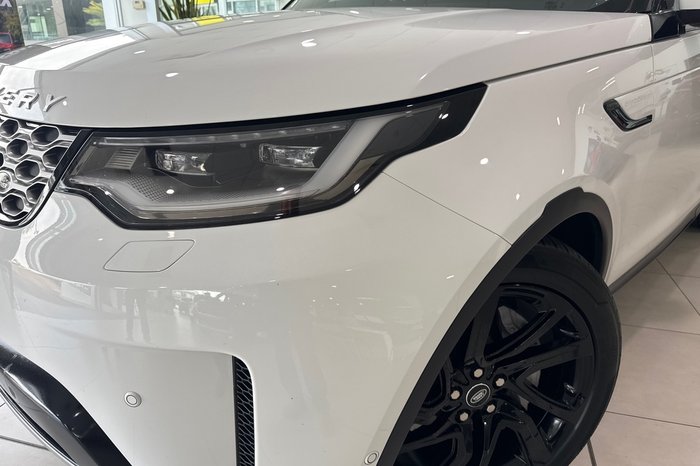 2021 Land Rover Discovery D300 SE