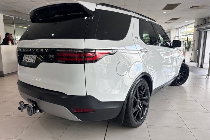 2021 Land Rover Discovery D300 SE